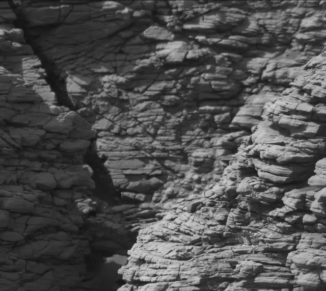 Sol 2924: Mast Camera (Mastcam)
