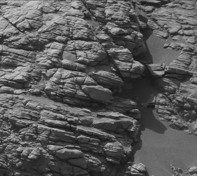 Sol 2924: Mast Camera (Mastcam)