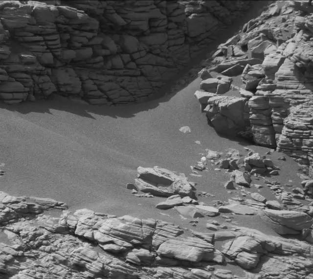 Sol 2924: Mast Camera (Mastcam)