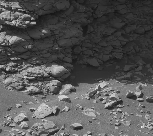 Sol 2924: Mast Camera (Mastcam)