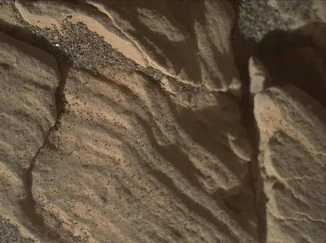 Sol 2925: Mars Hand Lens Imager (MAHLI)