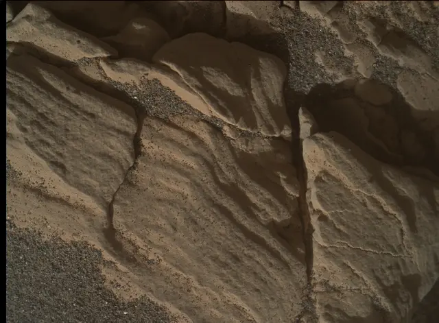 Sol 2925: Mars Hand Lens Imager (MAHLI)