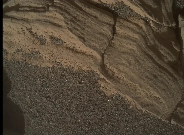 Sol 2925: Mars Hand Lens Imager (MAHLI)