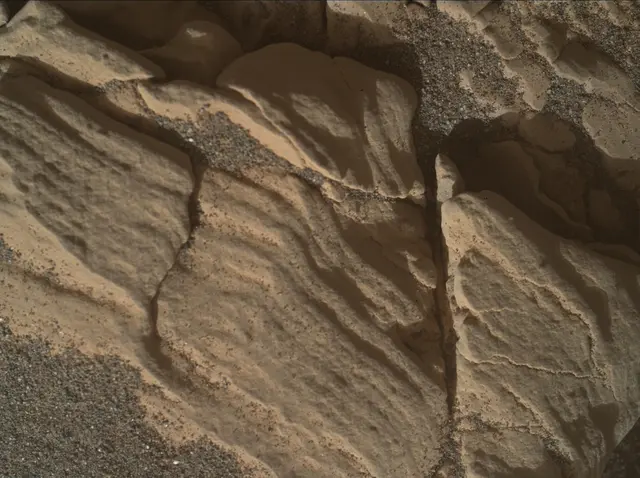Sol 2925: Mars Hand Lens Imager (MAHLI)