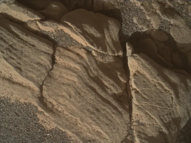 Sol 2925: Mars Hand Lens Imager (MAHLI)