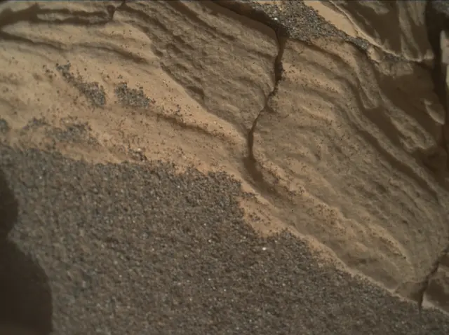 Sol 2925: Mars Hand Lens Imager (MAHLI)