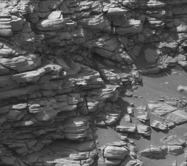 Sol 2926: Mast Camera (Mastcam)