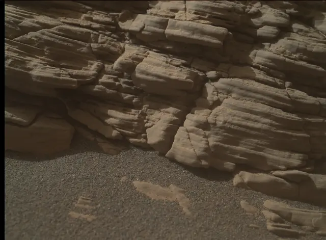 Sol 2926: Mars Hand Lens Imager (MAHLI)