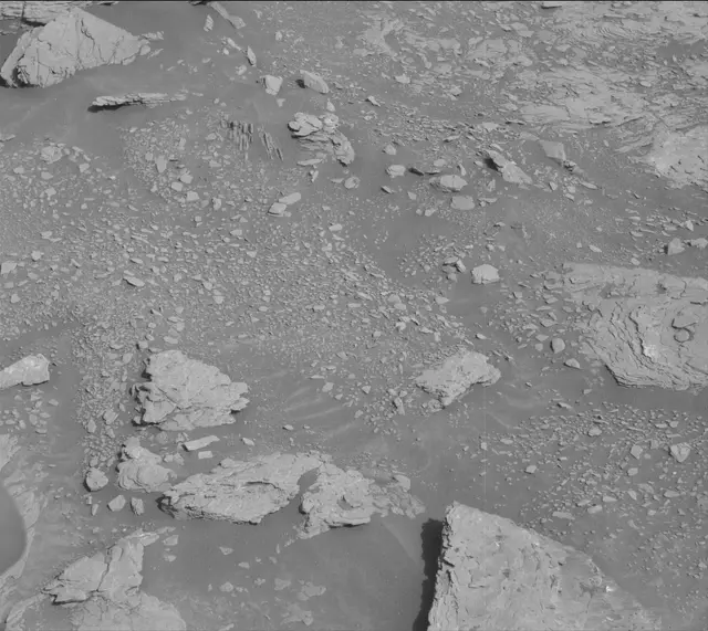 Sol 2933: Mast Camera (Mastcam)