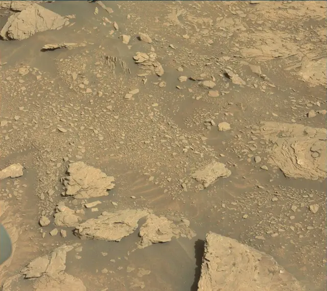 Sol 2933: Mast Camera (Mastcam)
