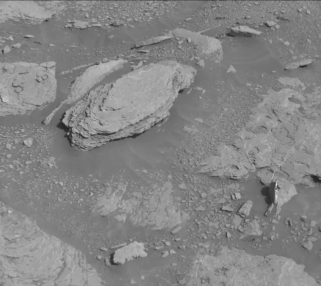 Sol 2933: Mast Camera (Mastcam)