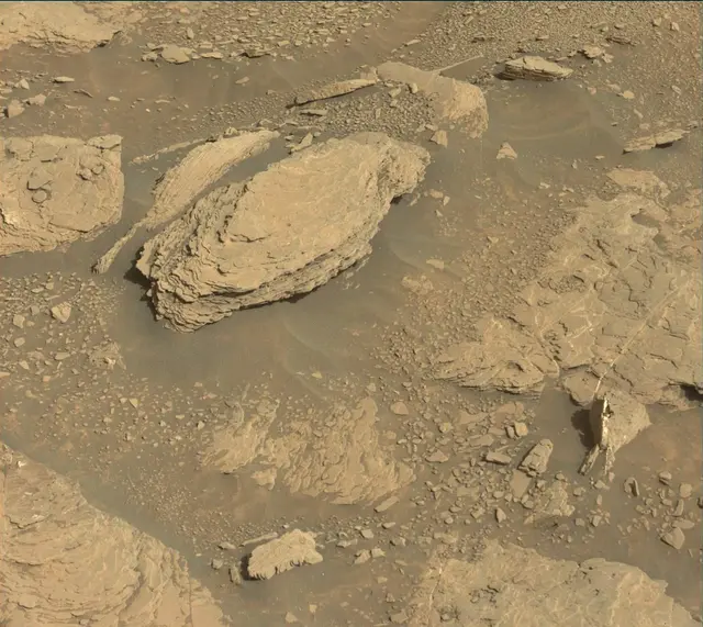 Sol 2933: Mast Camera (Mastcam)