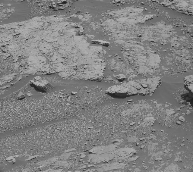 Sol 2935: Mast Camera (Mastcam)
