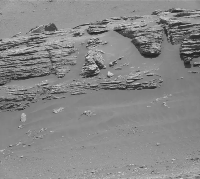 Sol 2935: Mast Camera (Mastcam)