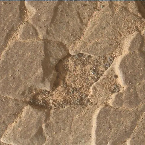 Sol 2935: Mars Hand Lens Imager (MAHLI)