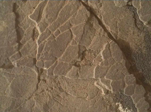 Sol 2935: Mars Hand Lens Imager (MAHLI)