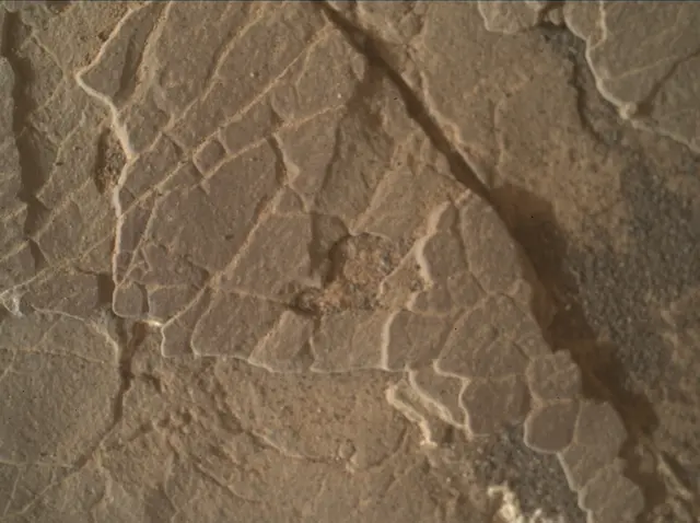 Sol 2935: Mars Hand Lens Imager (MAHLI)