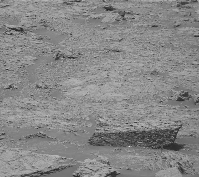 Sol 2938: Mast Camera (Mastcam)