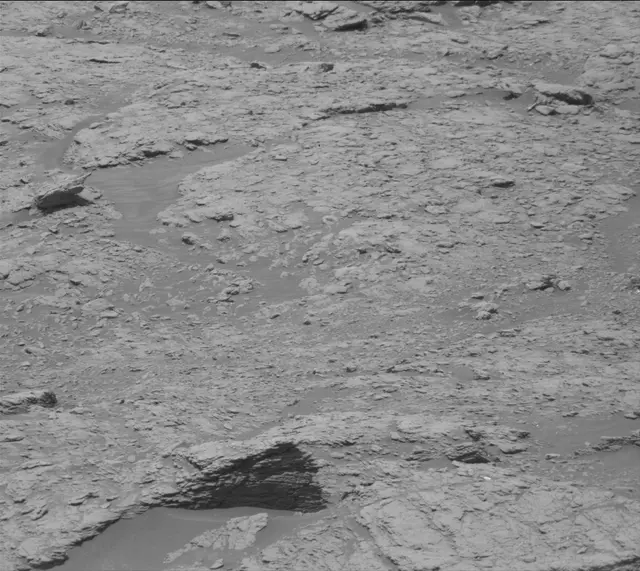 Sol 2938: Mast Camera (Mastcam)