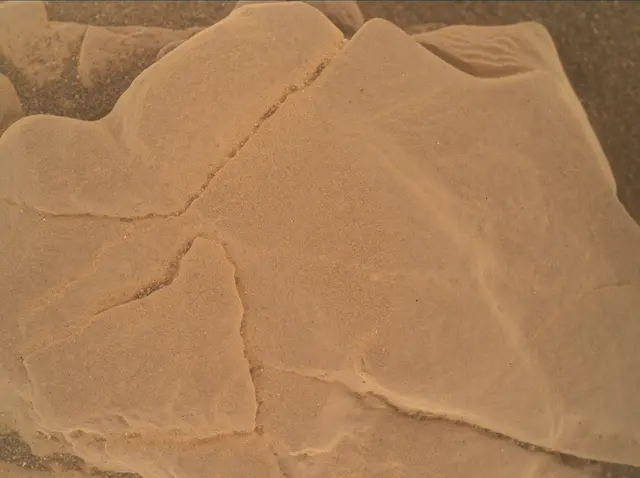 Sol 2940: Mars Hand Lens Imager (MAHLI)