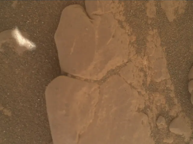 Sol 2942: Mars Hand Lens Imager (MAHLI)