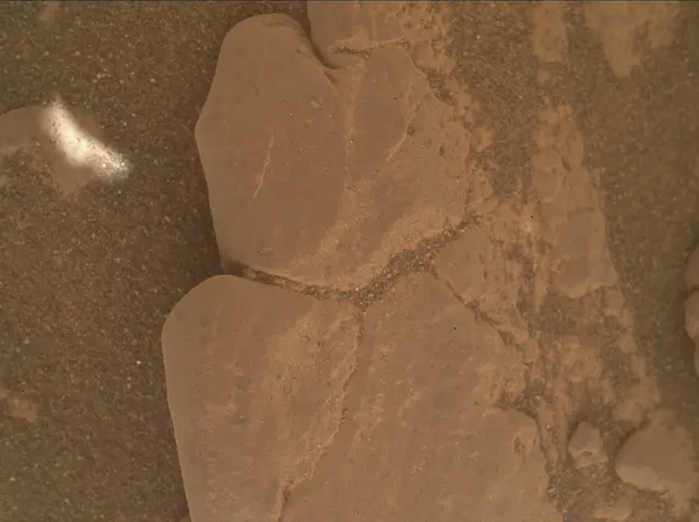 Sol 2942: Mars Hand Lens Imager (MAHLI)