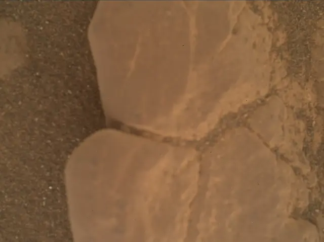 Sol 2942: Mars Hand Lens Imager (MAHLI)