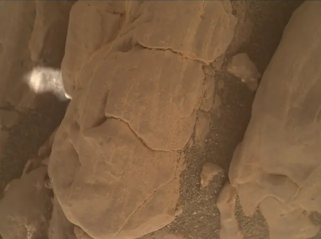 Sol 2942: Mars Hand Lens Imager (MAHLI)