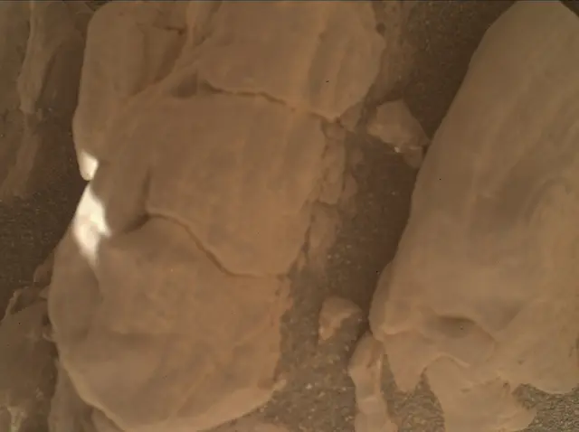 Sol 2942: Mars Hand Lens Imager (MAHLI)