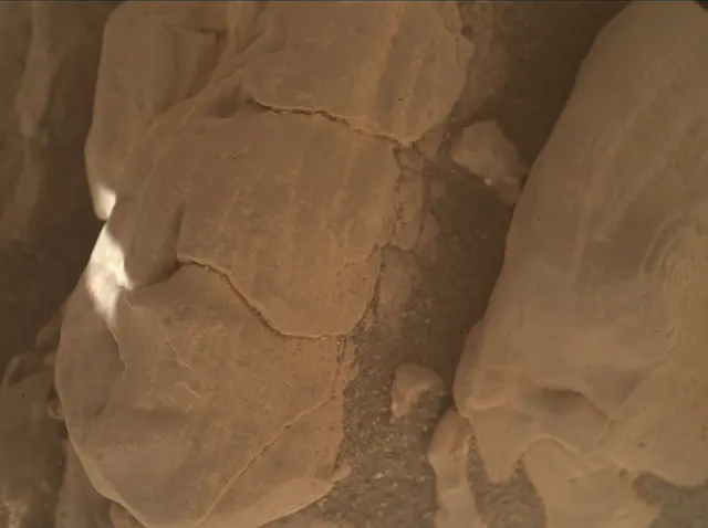 Sol 2942: Mars Hand Lens Imager (MAHLI)
