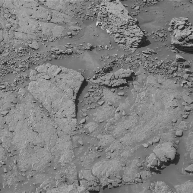 Sol 2943: Mast Camera (Mastcam)