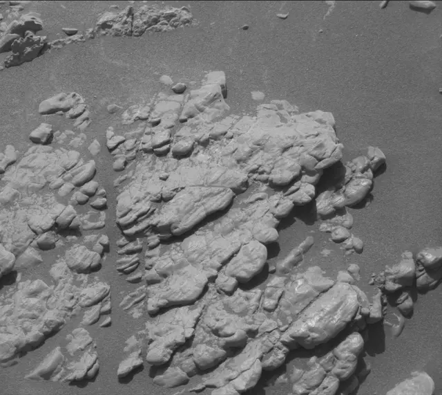 Sol 2943: Mast Camera (Mastcam)