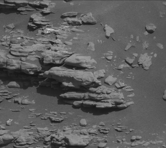 Sol 2943: Mast Camera (Mastcam)