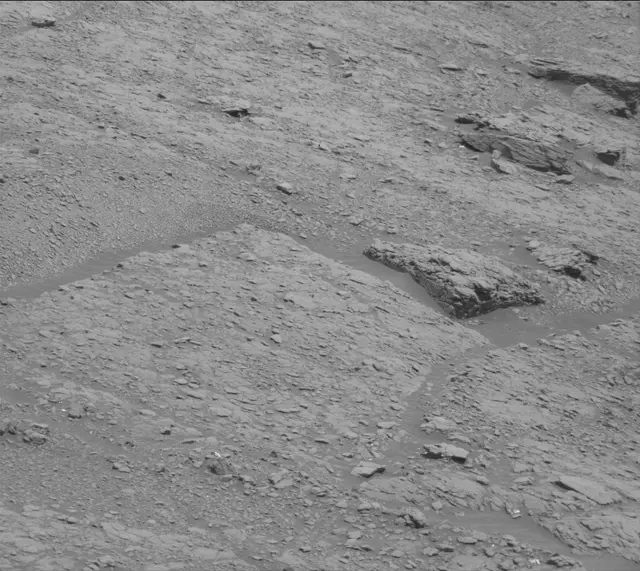 Sol 2943: Mast Camera (Mastcam)