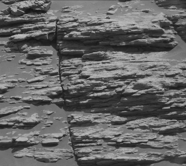 Sol 2943: Mast Camera (Mastcam)