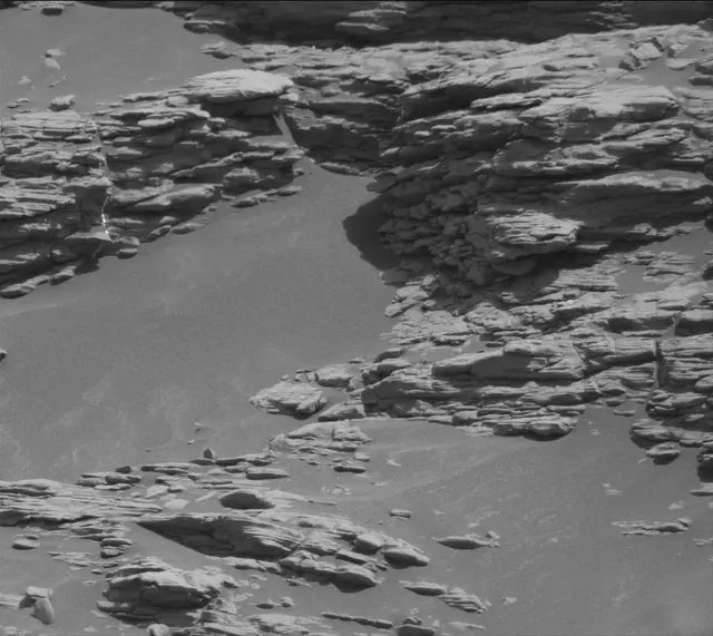 Sol 2943: Mast Camera (Mastcam)