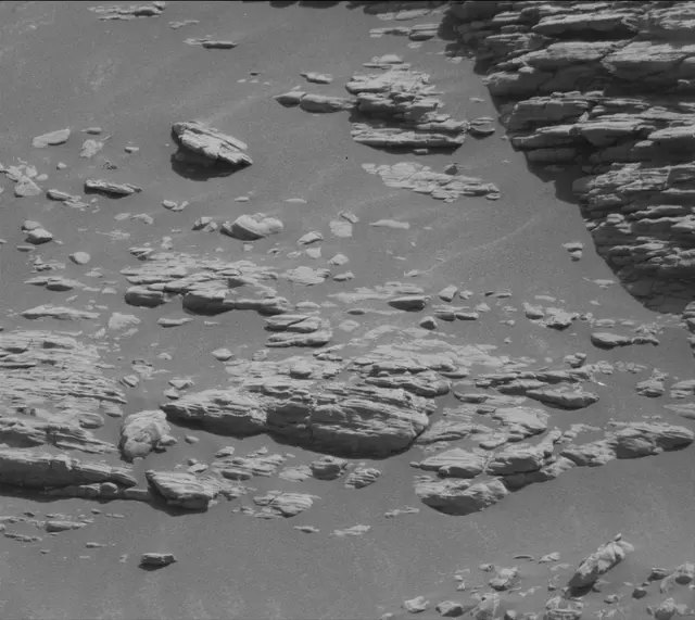Sol 2943: Mast Camera (Mastcam)