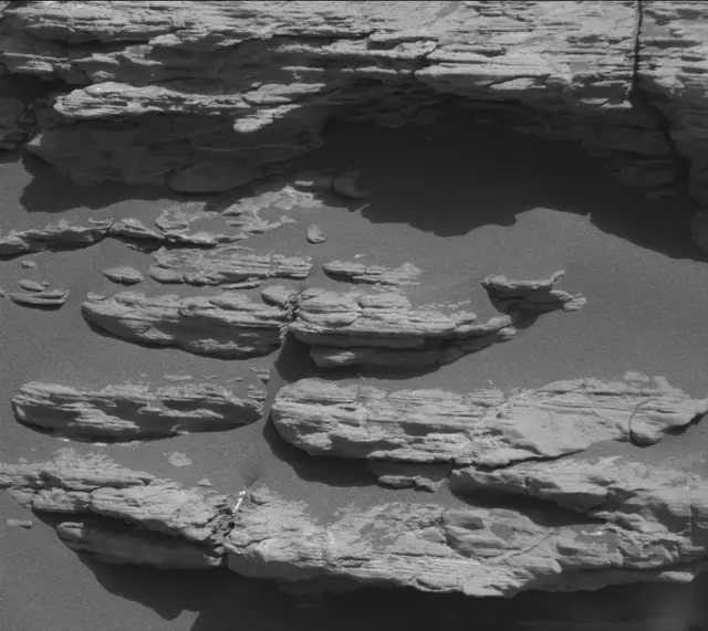 Sol 2943: Mast Camera (Mastcam)