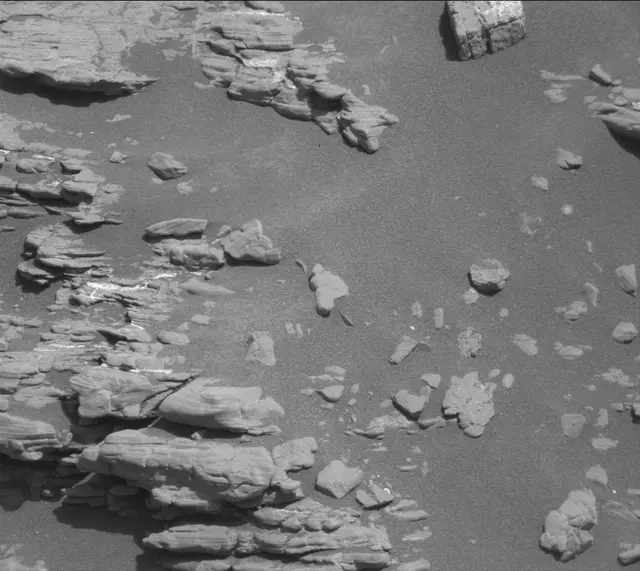 Sol 2943: Mast Camera (Mastcam)