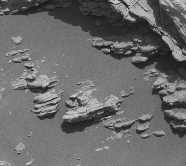 Sol 2943: Mast Camera (Mastcam)