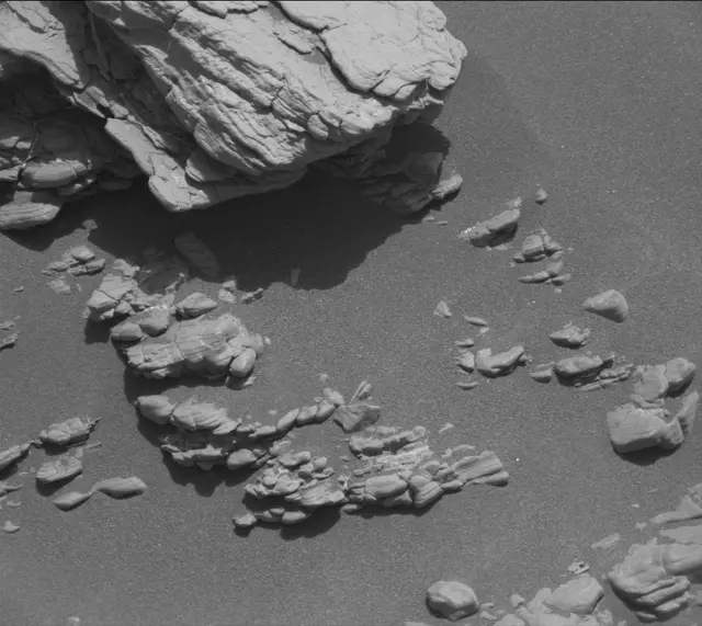Sol 2943: Mast Camera (Mastcam)