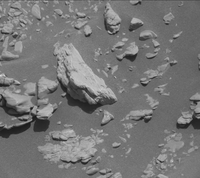 Sol 2943: Mast Camera (Mastcam)