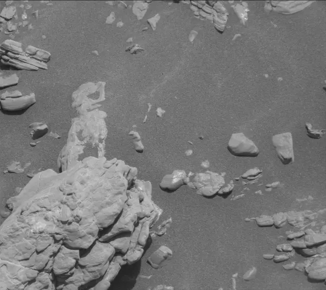 Sol 2943: Mast Camera (Mastcam)