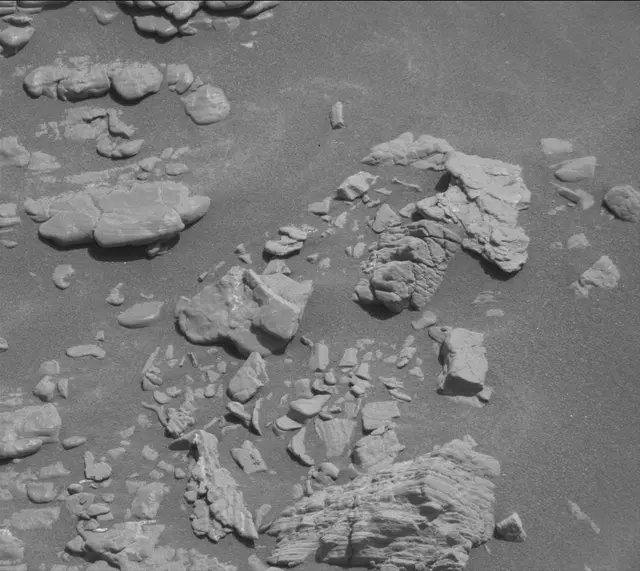 Sol 2943: Mast Camera (Mastcam)