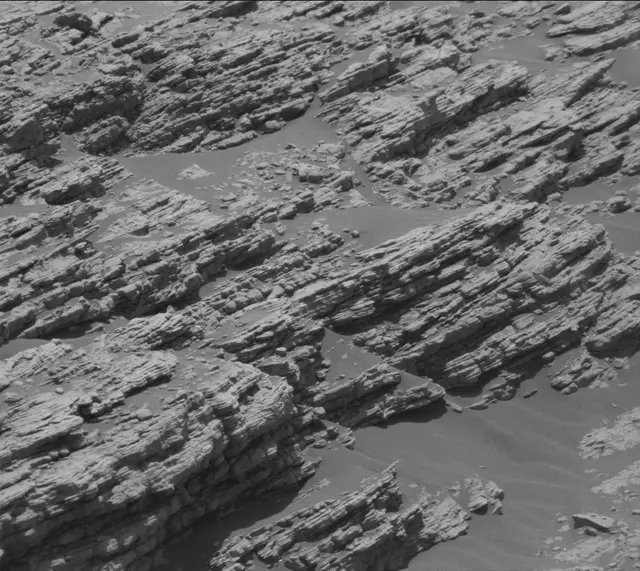 Sol 2943: Mast Camera (Mastcam)