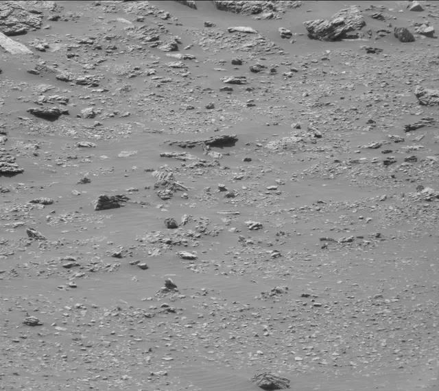 Sol 2943: Mast Camera (Mastcam)