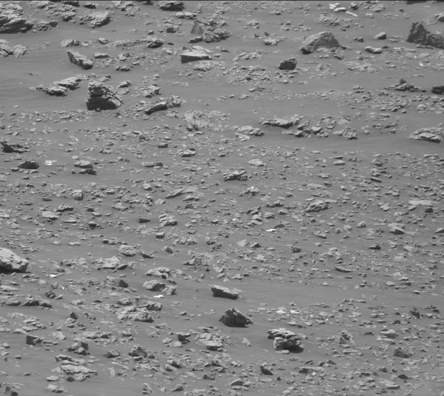 Sol 2943: Mast Camera (Mastcam)