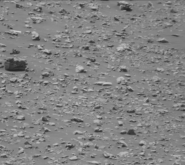 Sol 2943: Mast Camera (Mastcam)