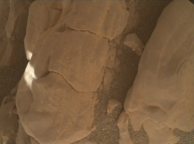 Sol 2943: Mars Hand Lens Imager (MAHLI)