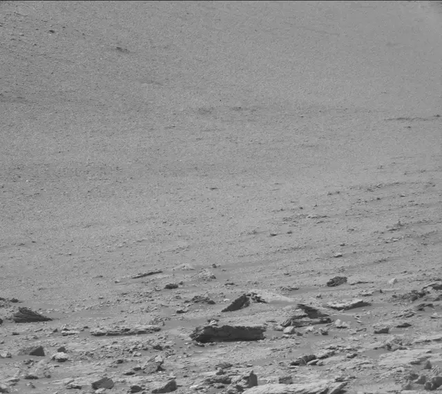 Sol 2945: Mast Camera (Mastcam)